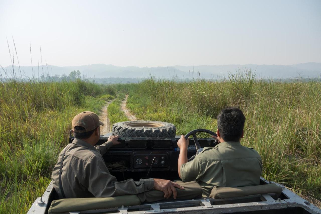 Tiger Tops Tharu Lodge Читван Экстерьер фото